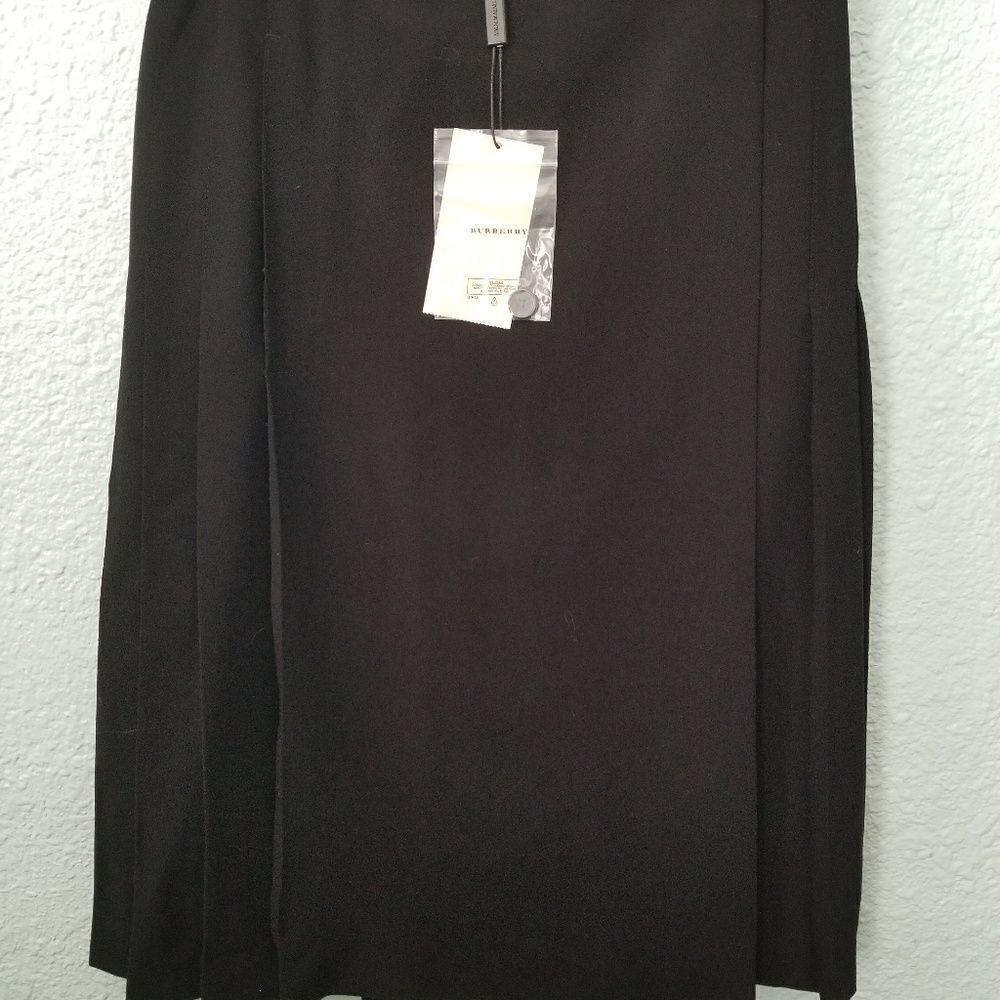 Burberry skirt uniform Back Pleated Wrap Front New With Tags - Picture 2 of 12